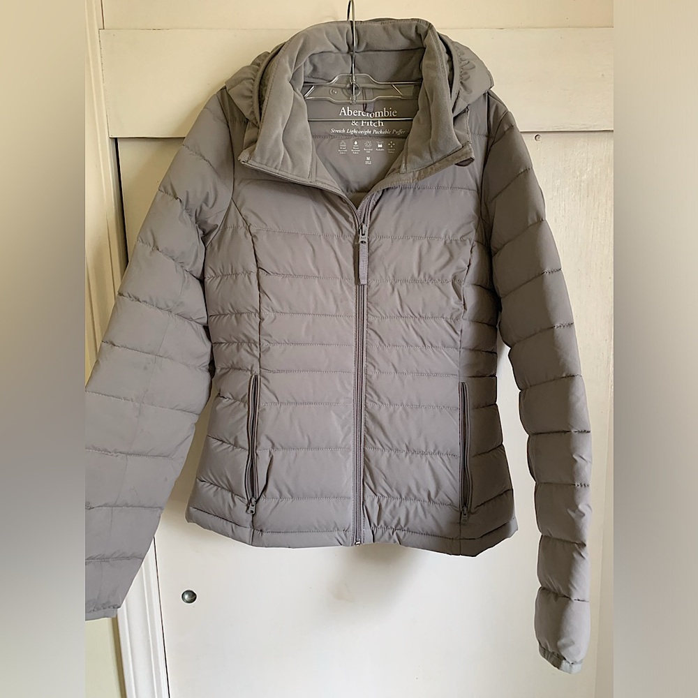 Abercrombie & Fitch Women's Light Gray Puffer Jacket